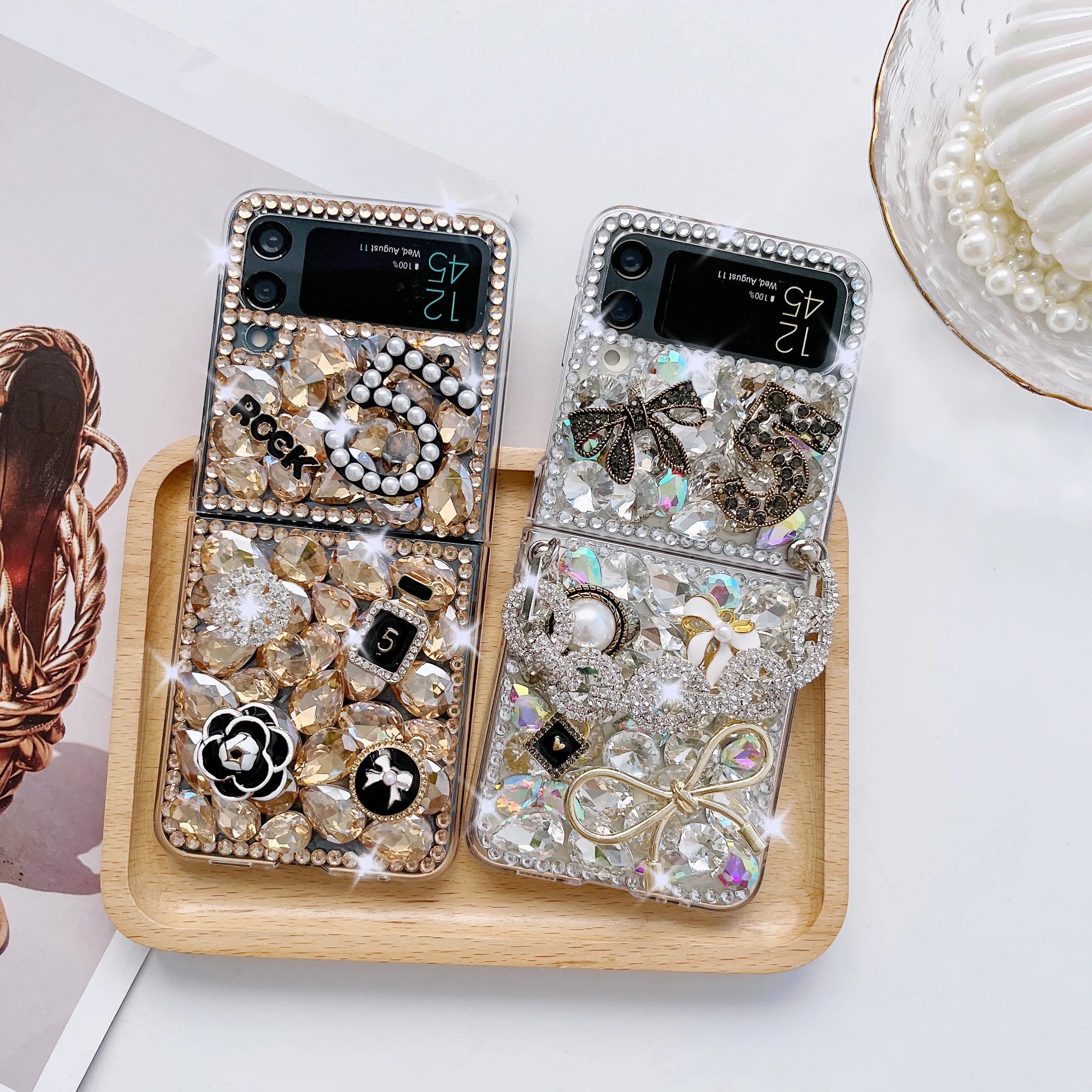 Flip 6 ZFlip5 Bling Diamond Bracelet Chain Case For Samsung Galaxy Z Flip 4 Z Flip 3 Glitter Rhinestone Flower Bow Luxury Cover